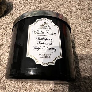 White Barn Mahogany Teakwood High Intensity Scented Candle